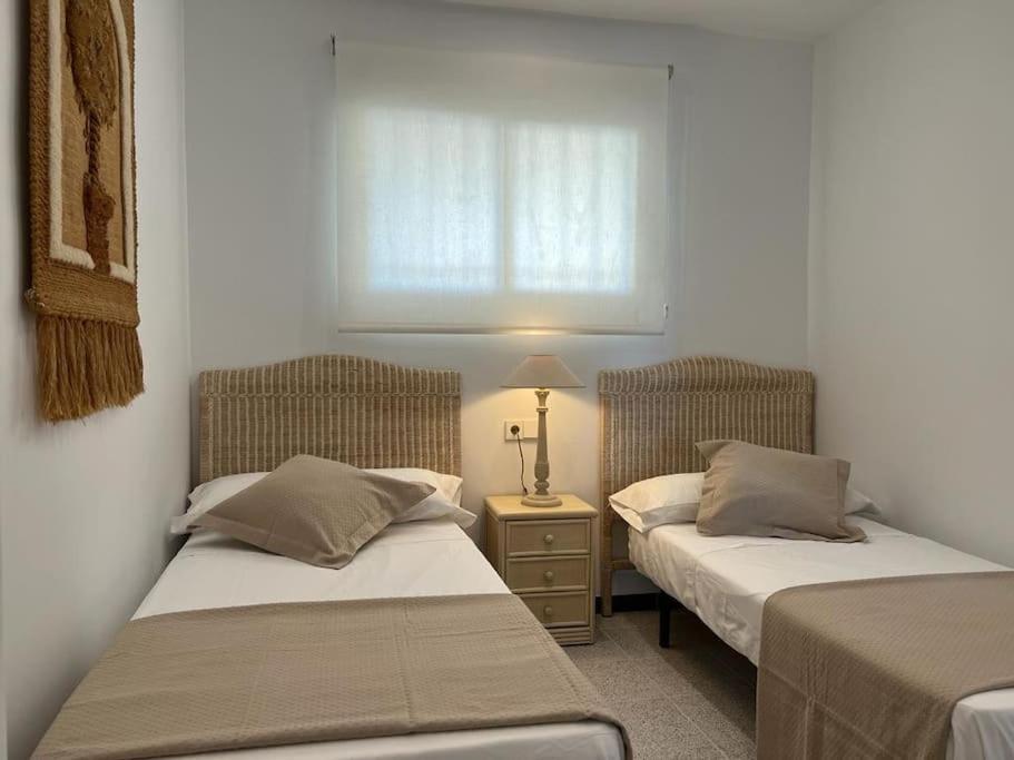 Apartamento 1ª Linea De Playa - Con Piscina Y Parking Playa de Gandia エクステリア 写真