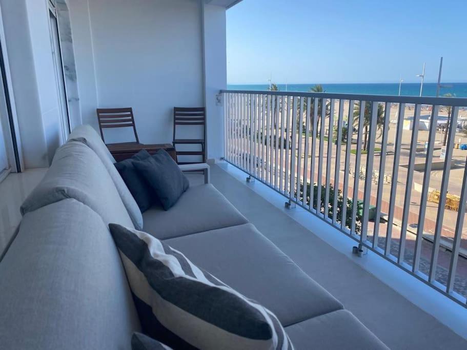 Apartamento 1ª Linea De Playa - Con Piscina Y Parking Playa de Gandia エクステリア 写真