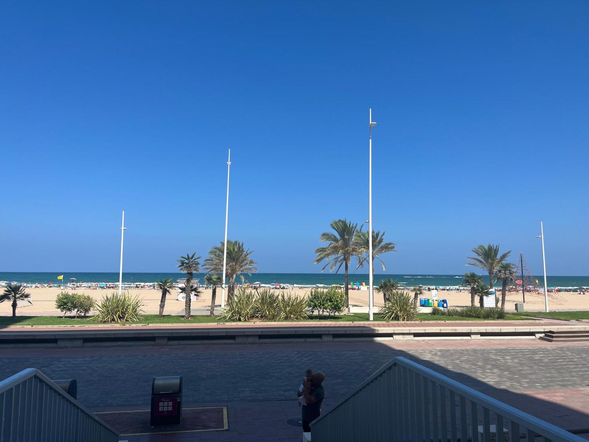 Apartamento 1ª Linea De Playa - Con Piscina Y Parking Playa de Gandia エクステリア 写真